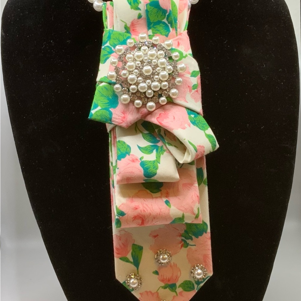 Floral Necklace Tie with Pearl Embellishments